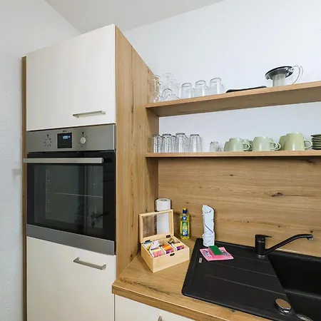 Bohnapartments - Topfmarkt Xxl - Neu In Zentrumslage, Vollausstattung, Wlan, Parkplaetze Apartmán