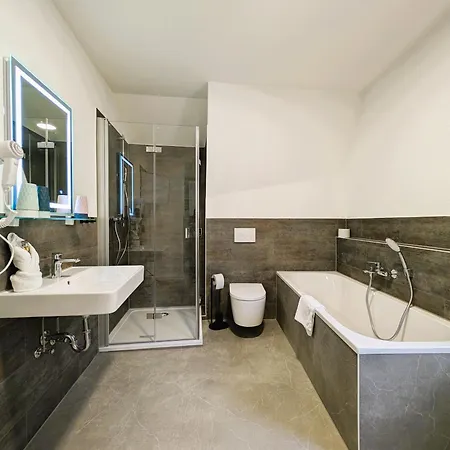 Apartment Bohnapartments - Topfmarkt Xxl - Neu In Zentrumslage, Vollausstattung, Wlan, Parkplaetze Ilmenau