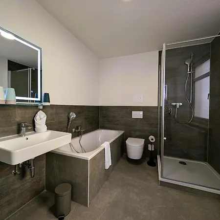 Bohnapartments - Topfmarkt Xxl - Neu In Zentrumslage, Vollausstattung, Wlan, Parkplaetze Apartmán Ilmenau