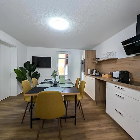Bohnapartments - Topfmarkt Xxl - Neu In Zentrumslage, Vollausstattung, Wlan, Parkplaetze Apartmán Ilmenau