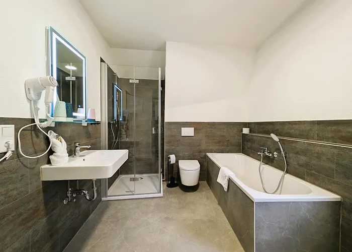 Апартаменты Bohnapartments - Topfmarkt Xxl - Neu In Zentrumslage, Vollausstattung, Wlan, Parkplaetze Ильменау